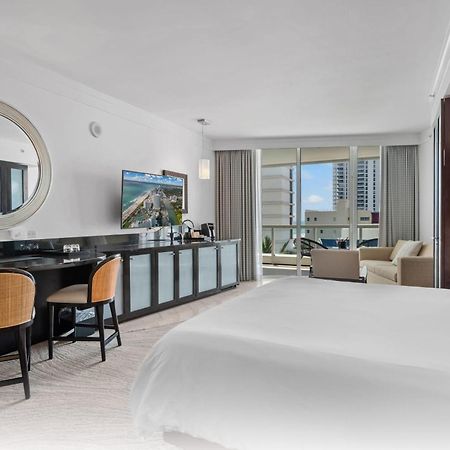 מיאמי ביץ' Fontainebleau Resort Balcony W Ocean And City View מראה חיצוני תמונה
