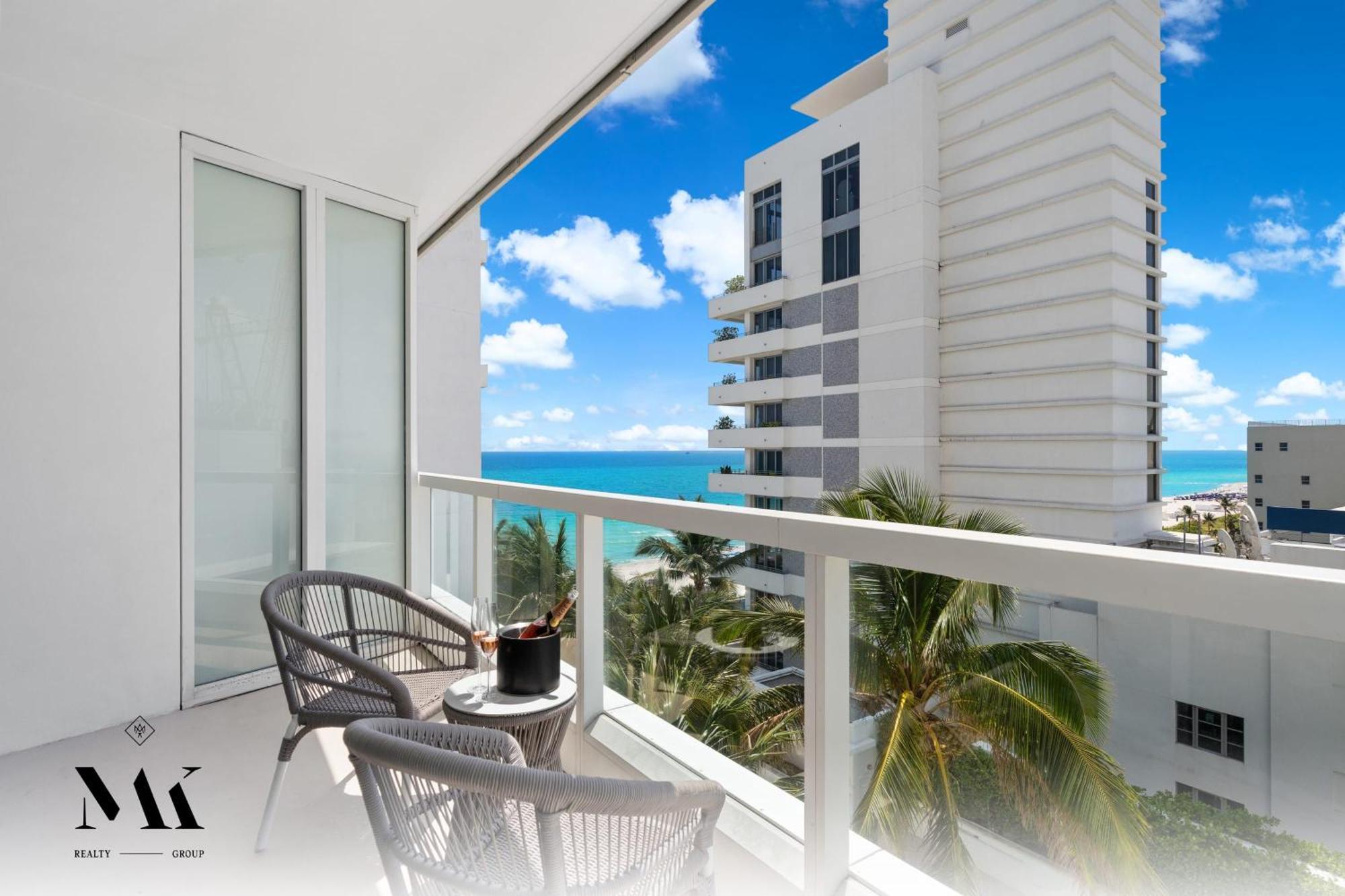 מיאמי ביץ' Fontainebleau Resort Balcony W Ocean And City View מראה חיצוני תמונה